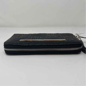 Pre-Owned Steve Madden Black Leather Wallet