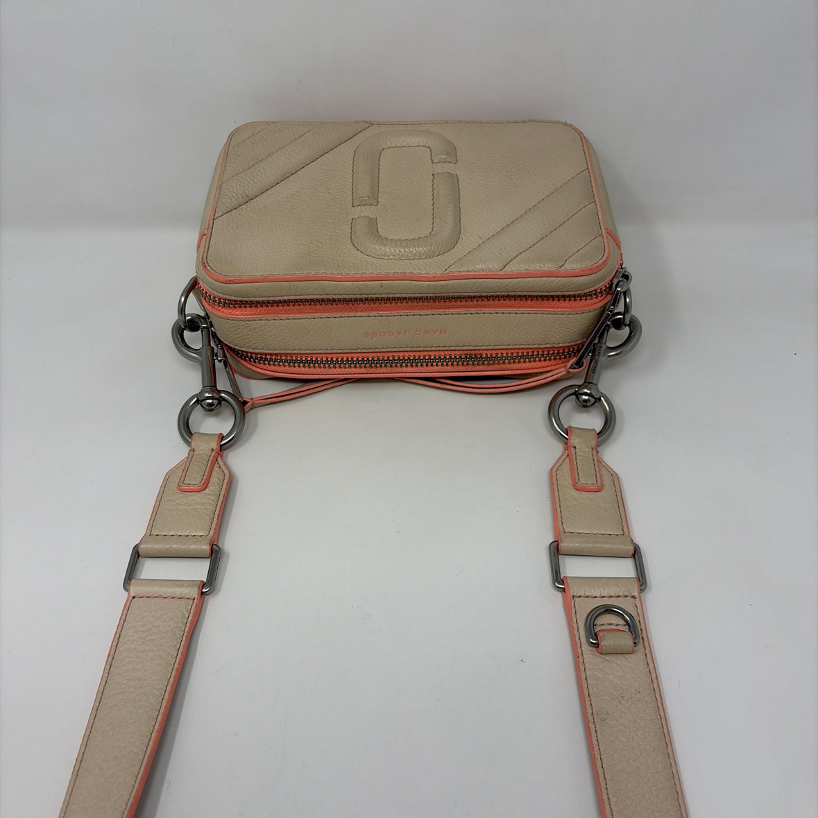 Pre-Owned Marc Jacobs Cream Leather Handbag