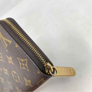 Pre-Owned Louis Vuitton Monogram Canvas Designer Wallet