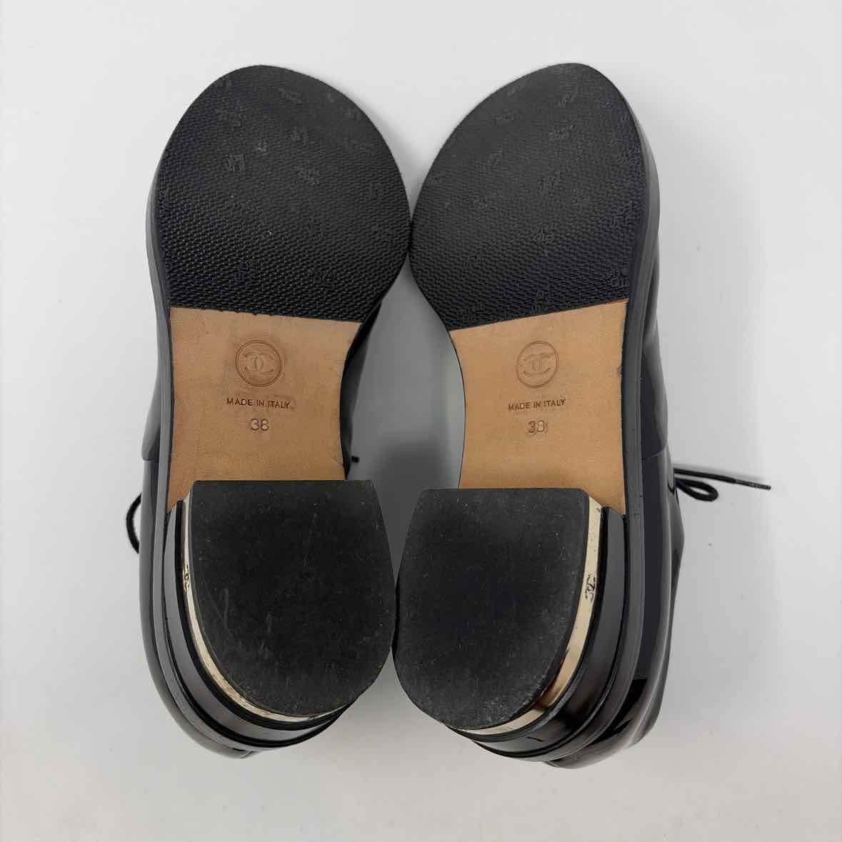 Pre-Owned Chanel Black Patent Shoe Size 7.5 Designer Shoes