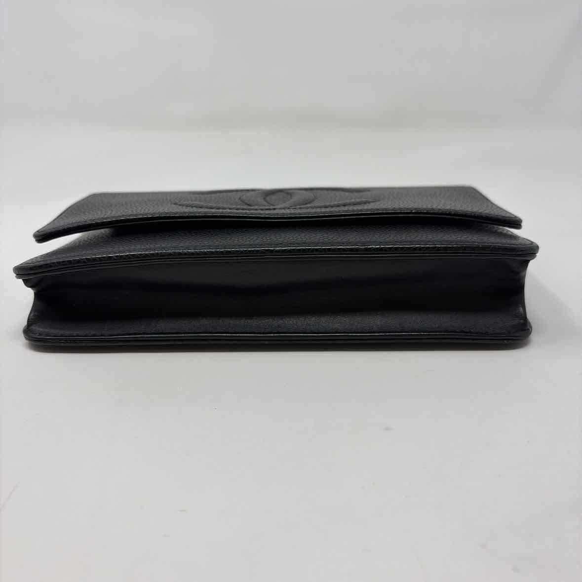 Pre-Owned Chanel Black Leather Designer Handbag