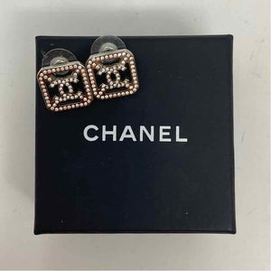 Pre-Owned Chanel Silver Metal Designer Jewelry