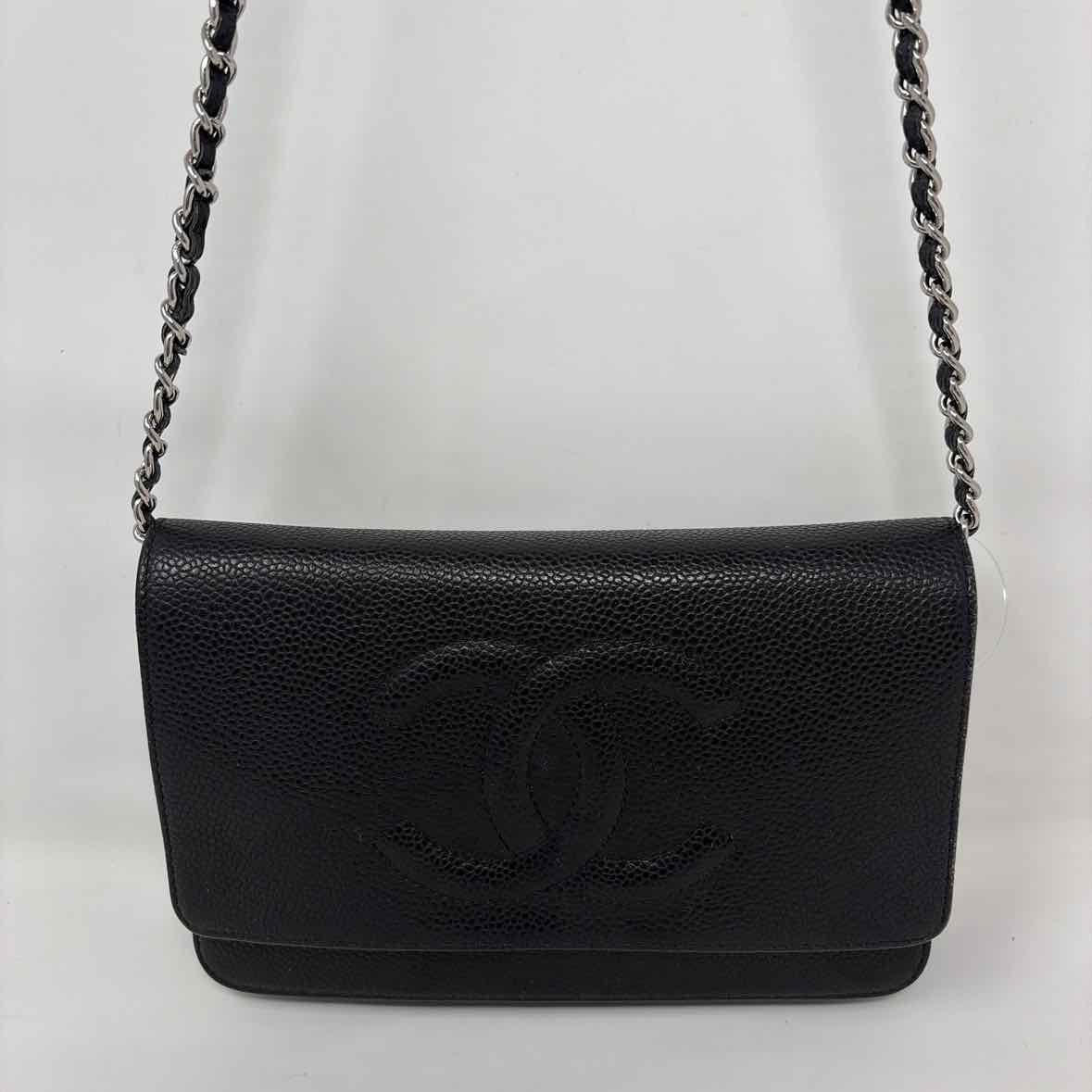Pre-Owned Chanel Black Leather Designer Handbag