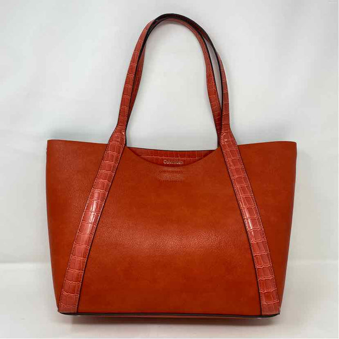 Pre-Owned Calvin Klein Orange Handbag