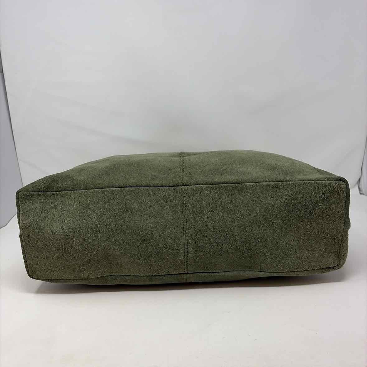 Pre-Owned TOPSHOP Green Suede Handbag