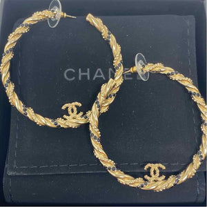 Pre-Owned Chanel Gold Metal Designer Jewelry