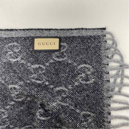 Pre-Owned Gucci Black Multi Knit Designer Scarf