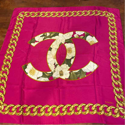 Pre-Owned Chanel Pink Silk Designer Scarf
