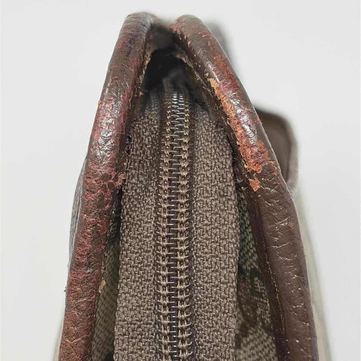 Pre-Owned Gucci Brown Leather Designer Handbag