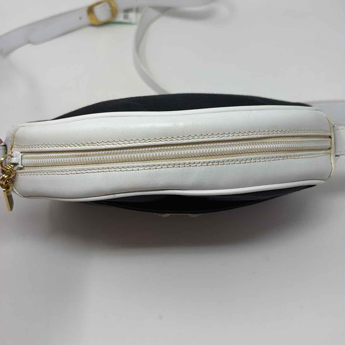 Pre-Owned Ferragamo Navy Leather Designer Handbag
