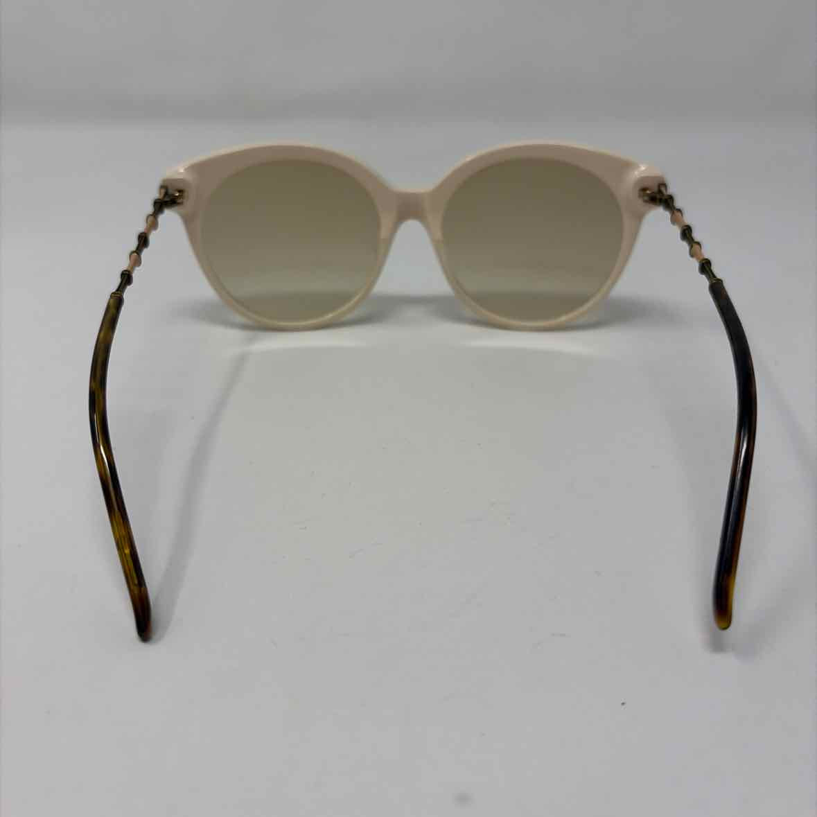 Pre-Owned Gucci Cream Plastic Designer Sunglasses