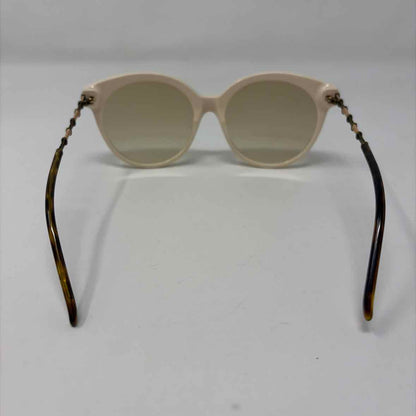 Pre-Owned Gucci Cream Plastic Designer Sunglasses