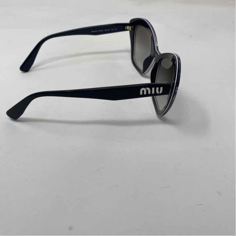 Pre-Owned Miu Miu Black/White Plastic Designer Sunglasses
