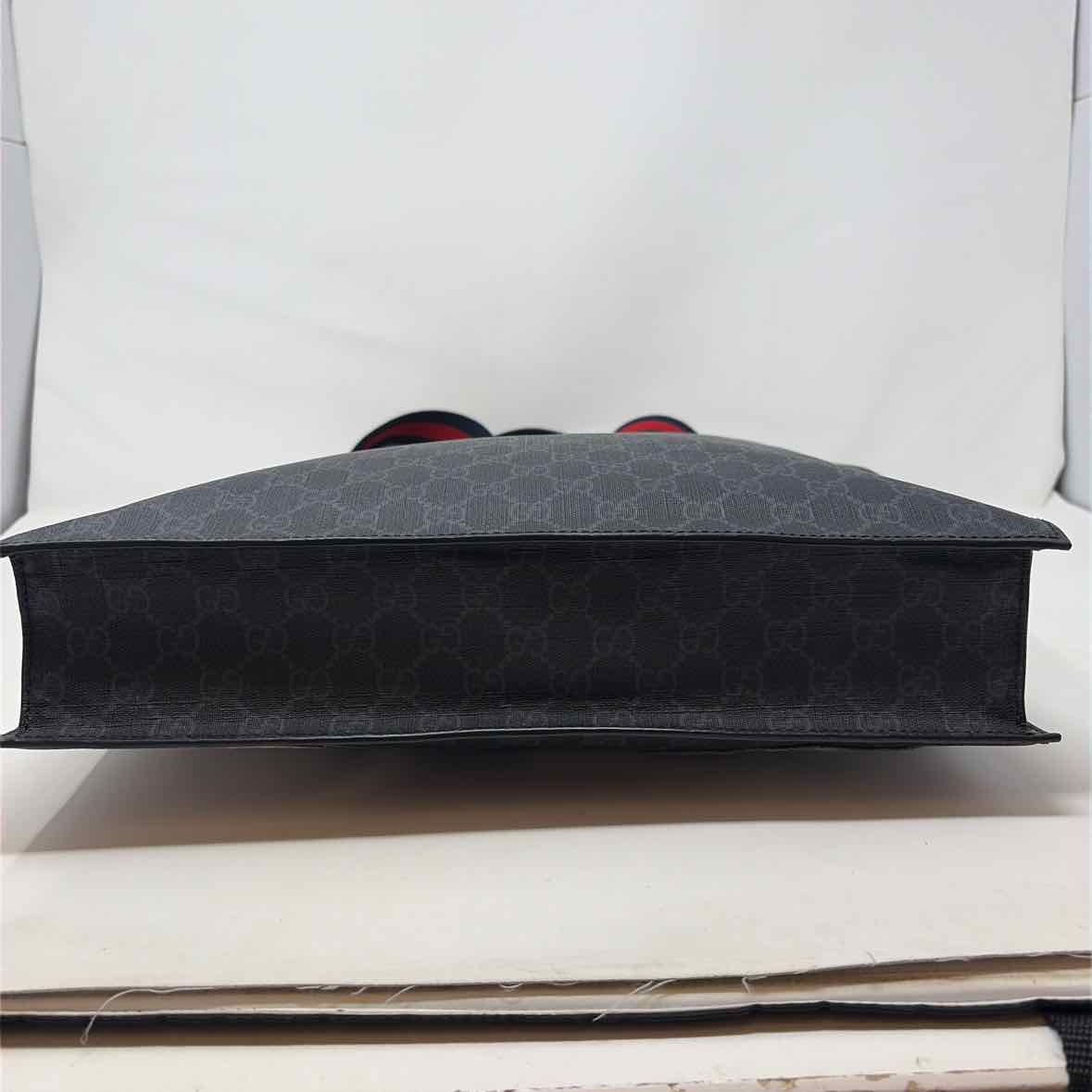 Pre-Owned Gucci Black Canvas Designer Handbag