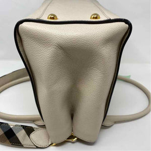 Pre-Owned Burberry White Leather Designer Handbag