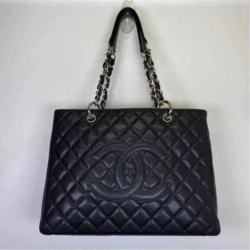 Pre-Owned Chanel Black Leather Designer Handbag