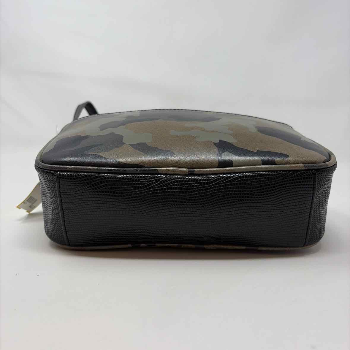 Pre-Owned Gili Camo Leather Handbag