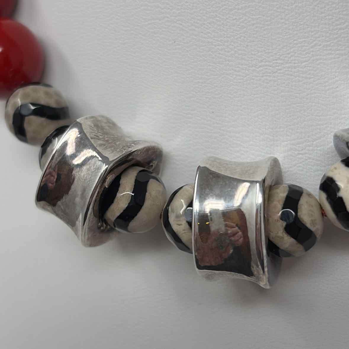 Pre-Owned Simon Sebbag Designs Red Multi Ceramic Necklace
