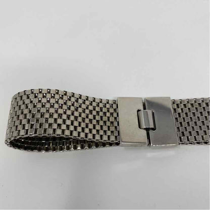 Pre-Owned Gucci Silver Metal Designer Belt