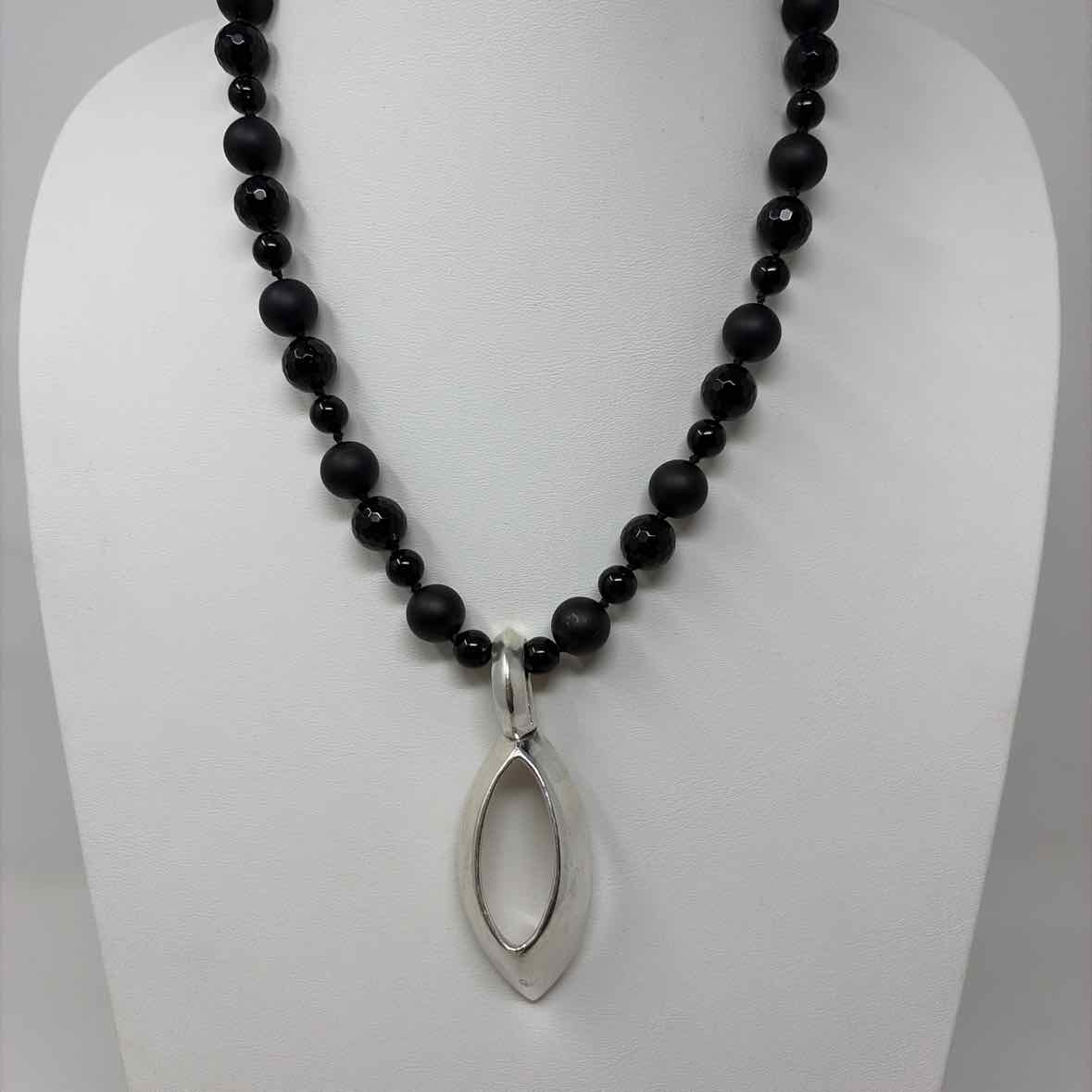 Pre-Owned Simon Sebbag Designs Black Stones Necklace