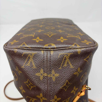 Pre-Owned Louis Vuitton Brown Coated Canvas Designer Handbag