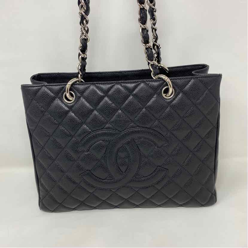 Pre-Owned Chanel Black Leather Designer Handbag