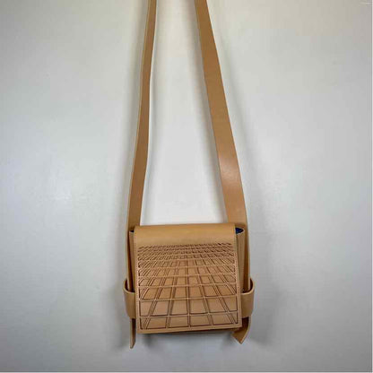 Pre-Owned Ari 500 Beige Leather Handbag