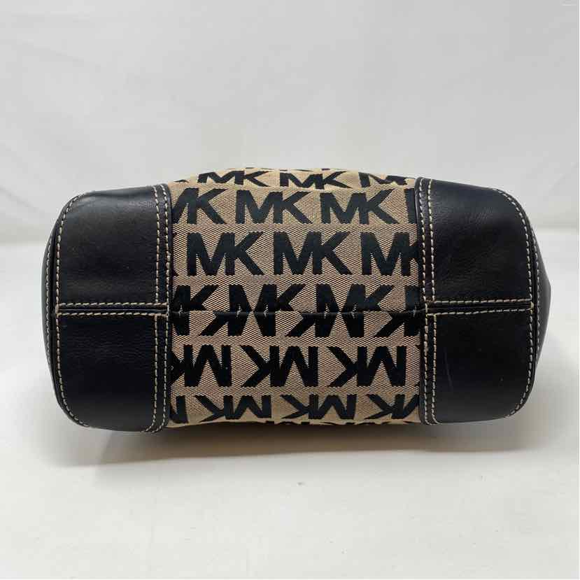 Pre-Owned Michael Kors Monogram Canvas Handbag