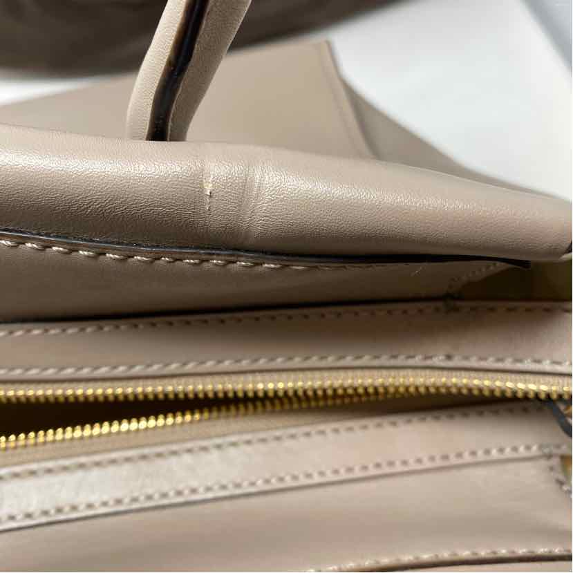 Pre-Owned Kate Spade Taupe Leather Handbag