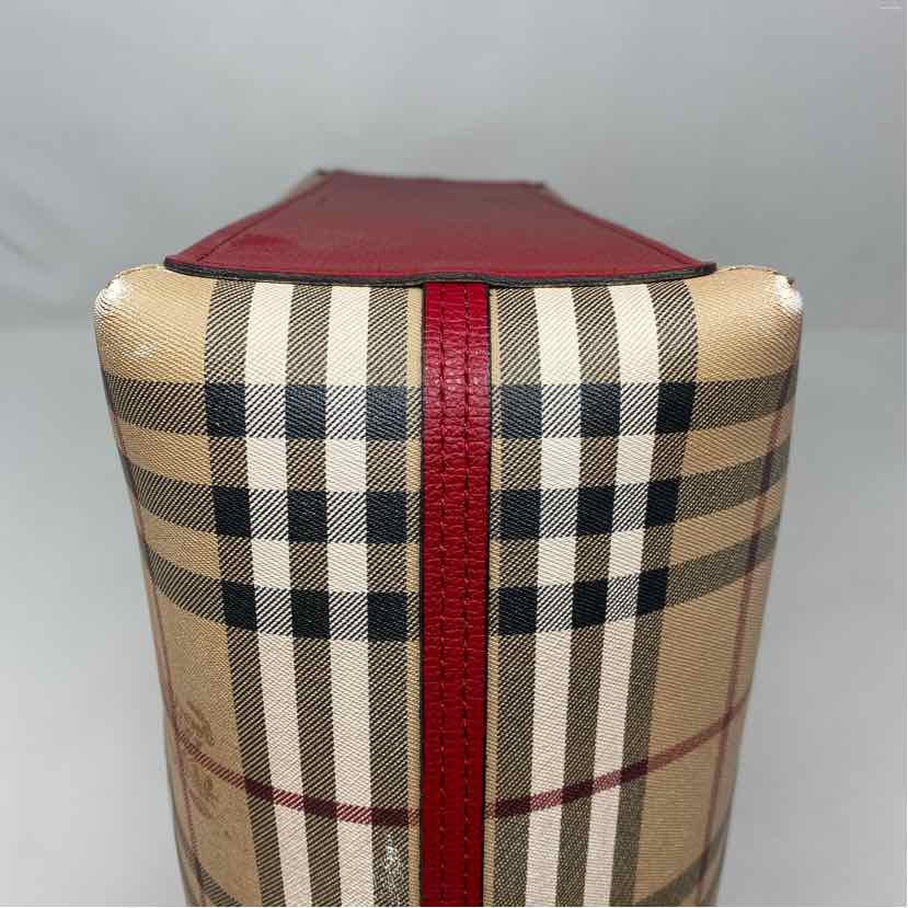 Pre-Owned Burberry Plaid Canvas Designer Handbag