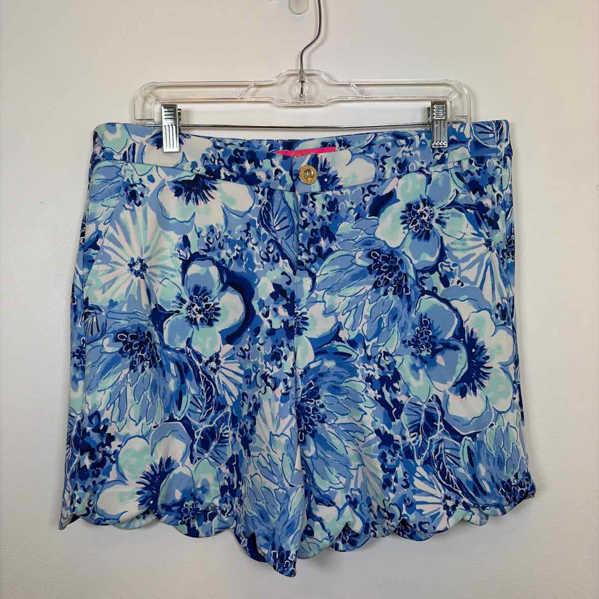 Pre-Owned Size 10 Lilly Pulitzer Blue Floral Shorts