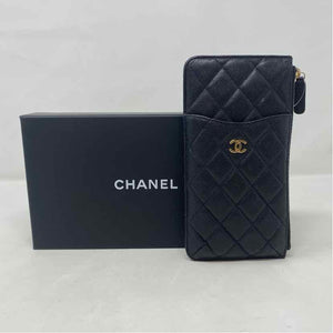 Pre-Owned Chanel Black Leather Designer Wallet