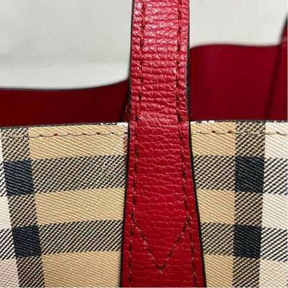 Pre-Owned Burberry Plaid Canvas Designer Handbag