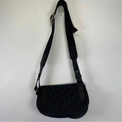Pre-Owned Christian Dior Black Canvas Designer Handbag