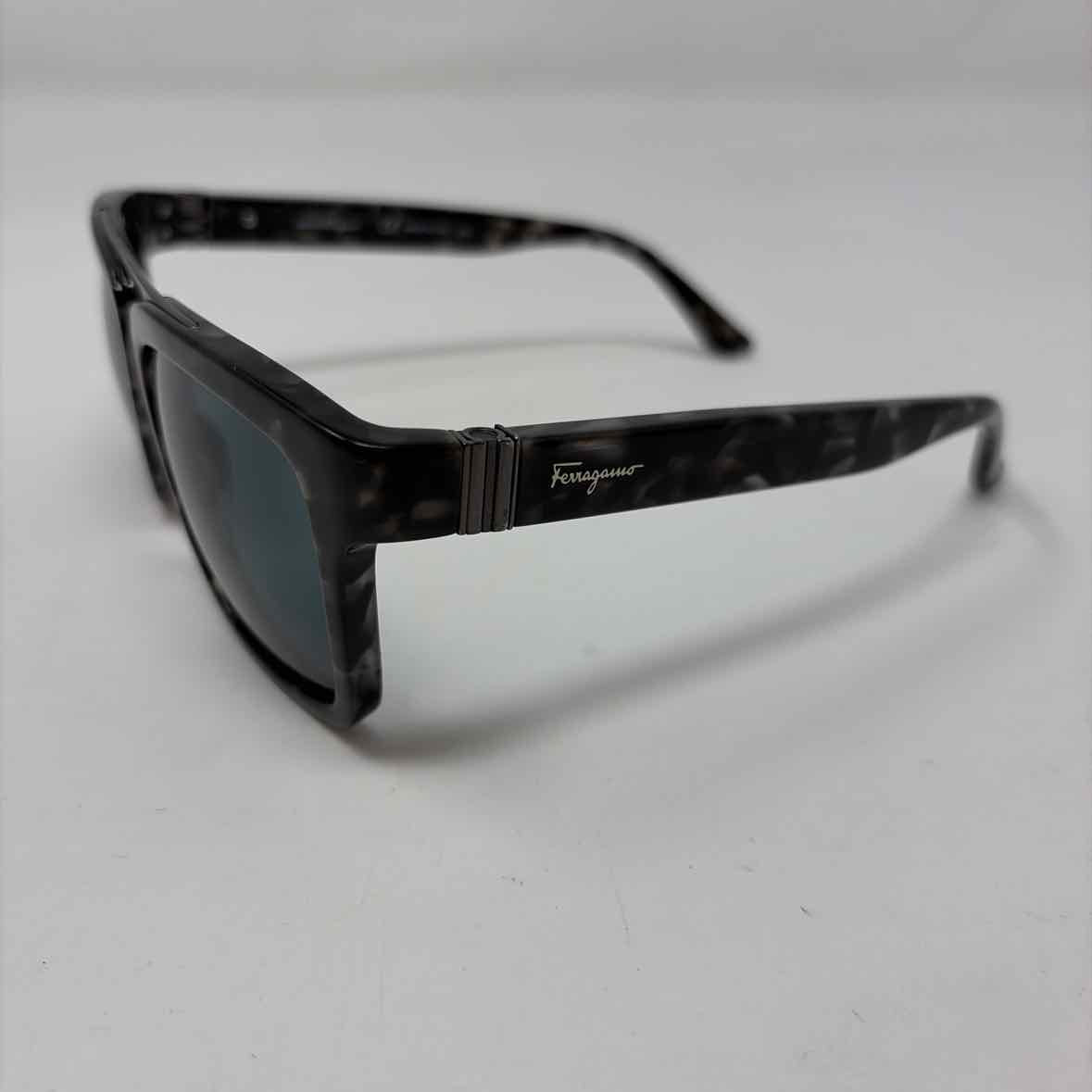 Pre-Owned Salvatore Ferragamo Black/Grey Designer Sunglasses