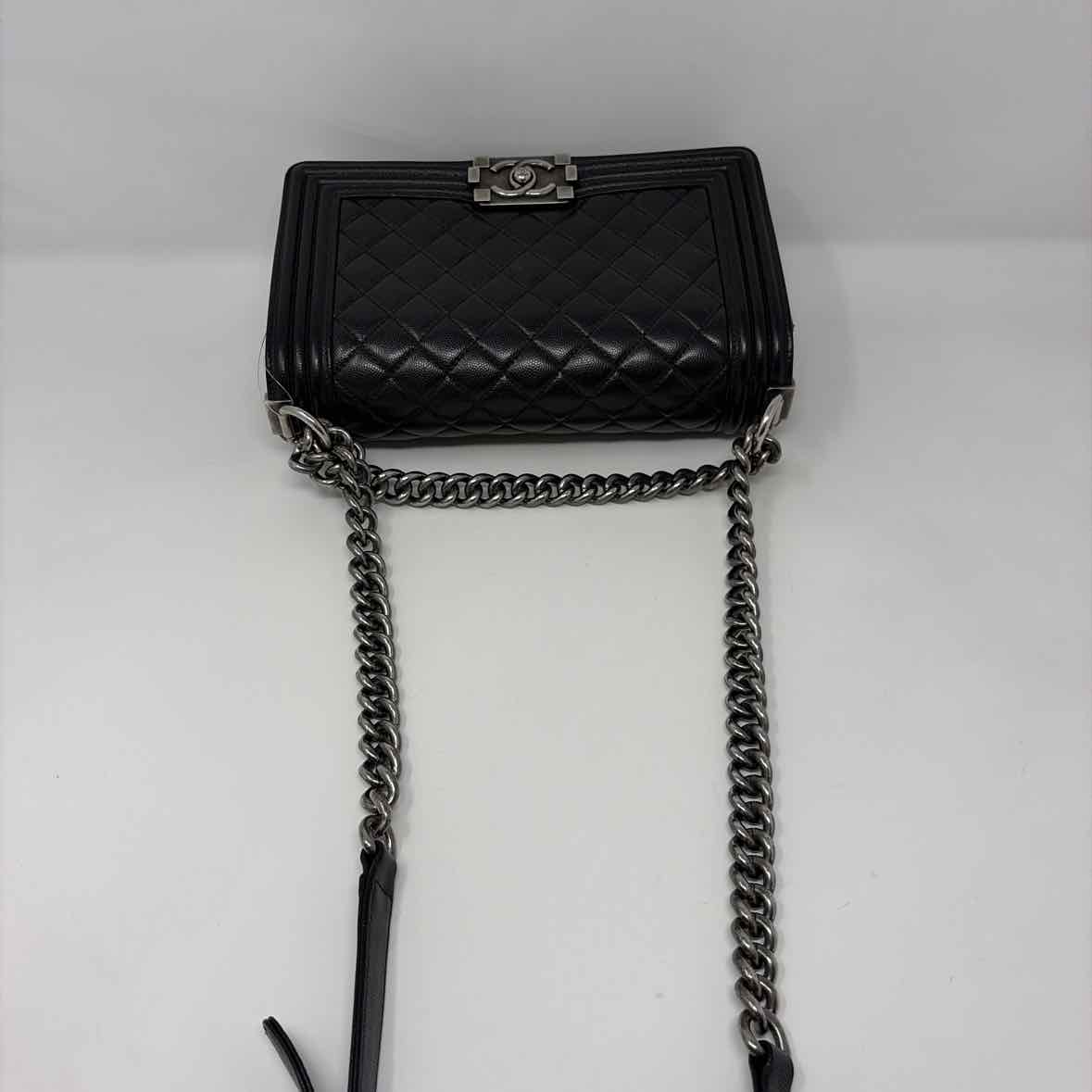 Pre-Owned Chanel Black Leather Designer Handbag