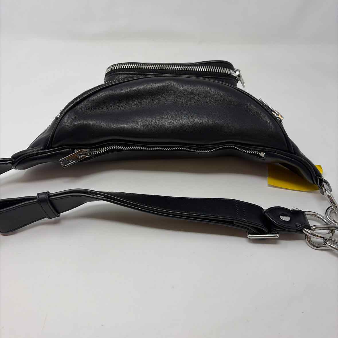 Pre-Owned Alexander Wang Black Leather Handbag