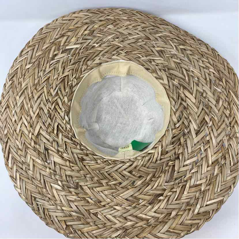 Pre-Owned Boutique White Multi Straw Hat