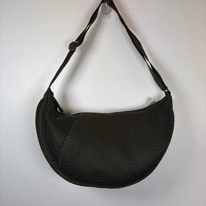 Pre-Owned Uniqlo Green Fabric Handbag
