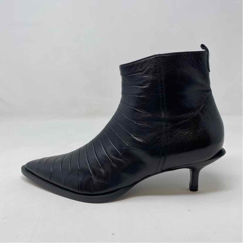Pre-Owned Shoe Size 8.5 Blay Black Booties