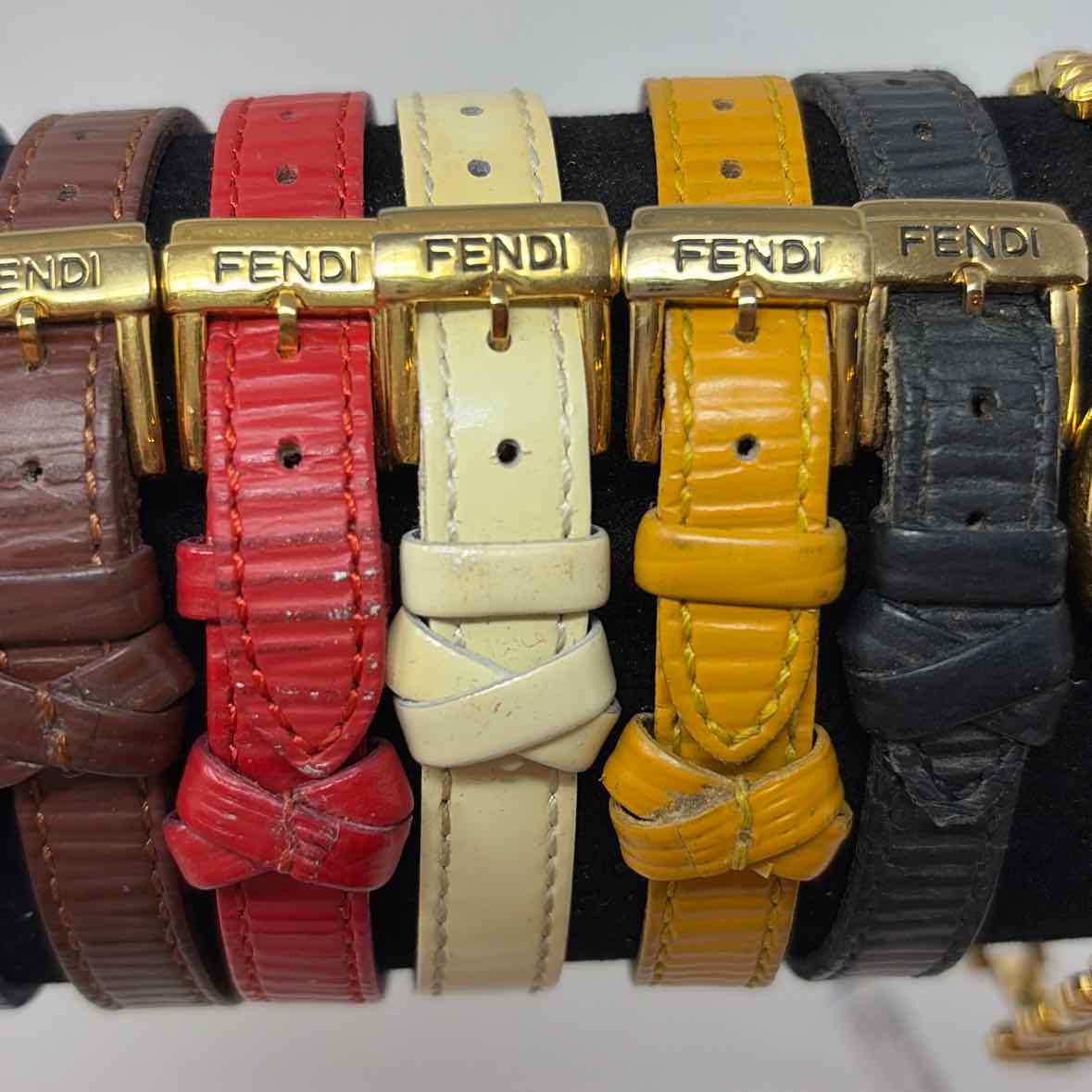 Pre-Owned Fendi Multi Leather Designer Watch