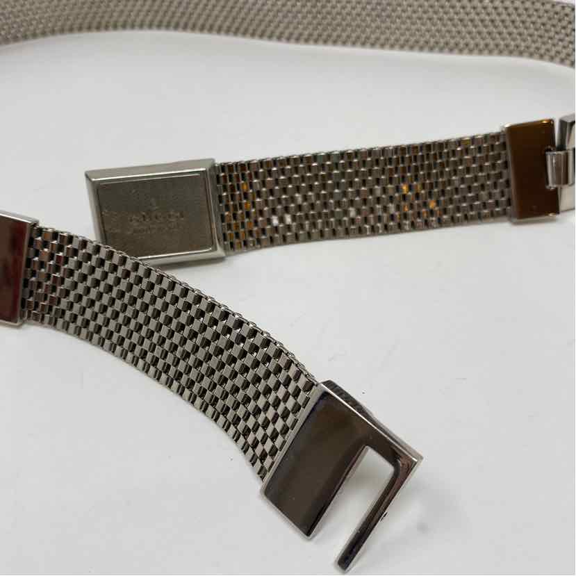 Pre-Owned Gucci Silver Metal Designer Belt