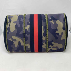 Pre-Owned Boutique Camo Neoprene Handbag