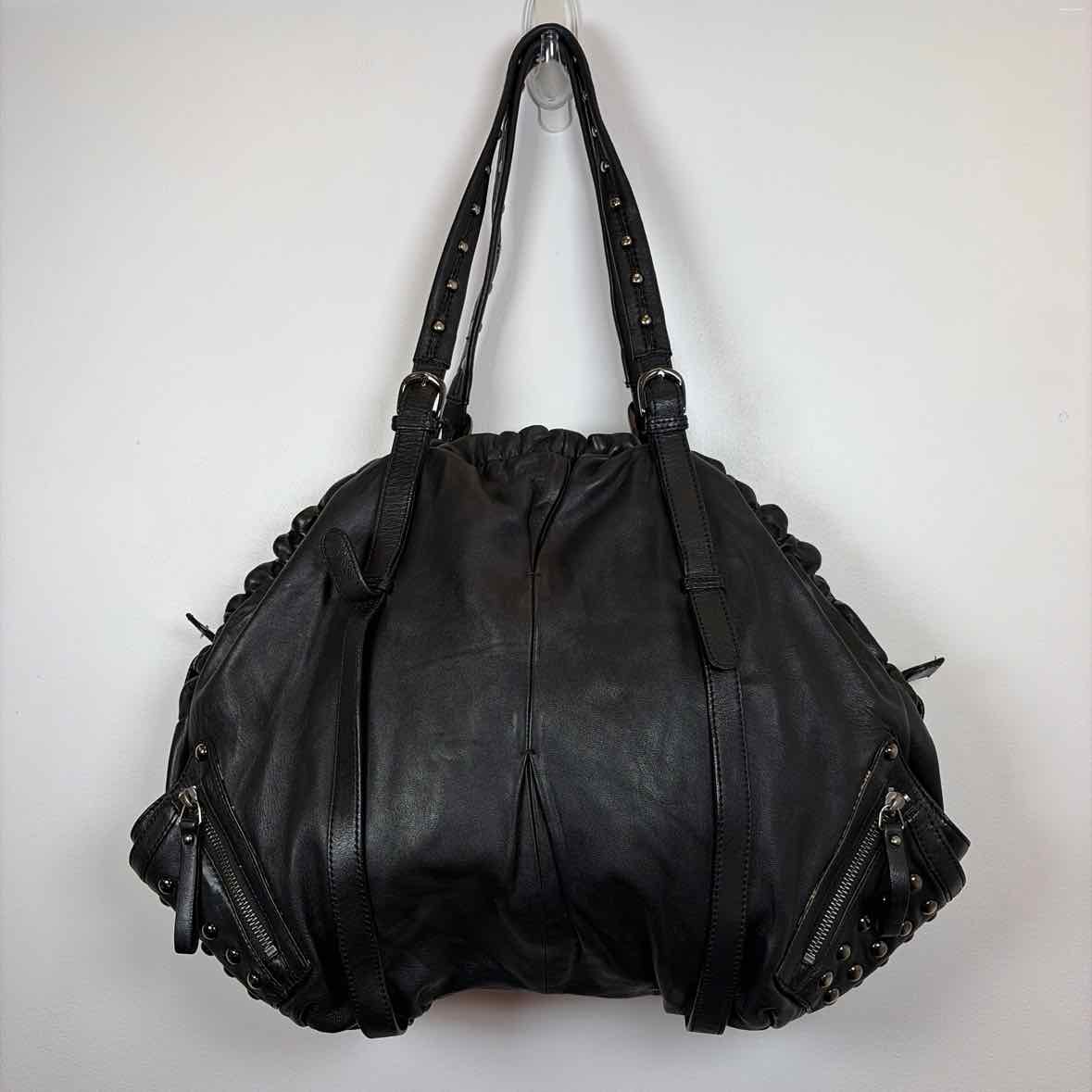 Pre-Owned Hype Black Leather Handbag