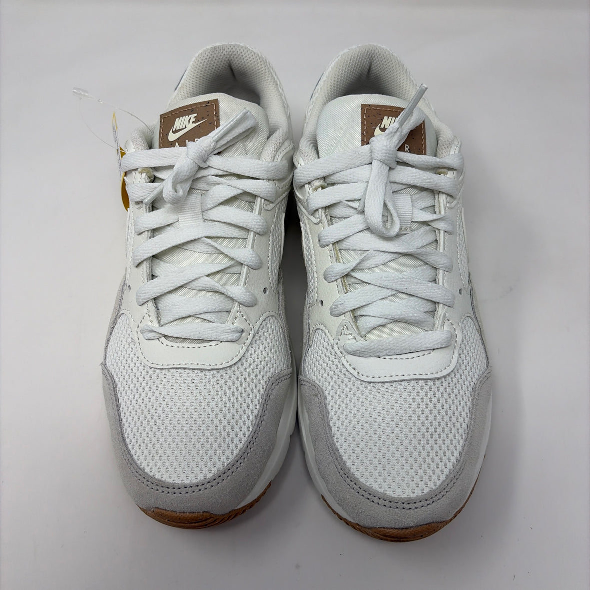 Pre-Owned Shoe Size 8.5 Nike Cream Sneaker