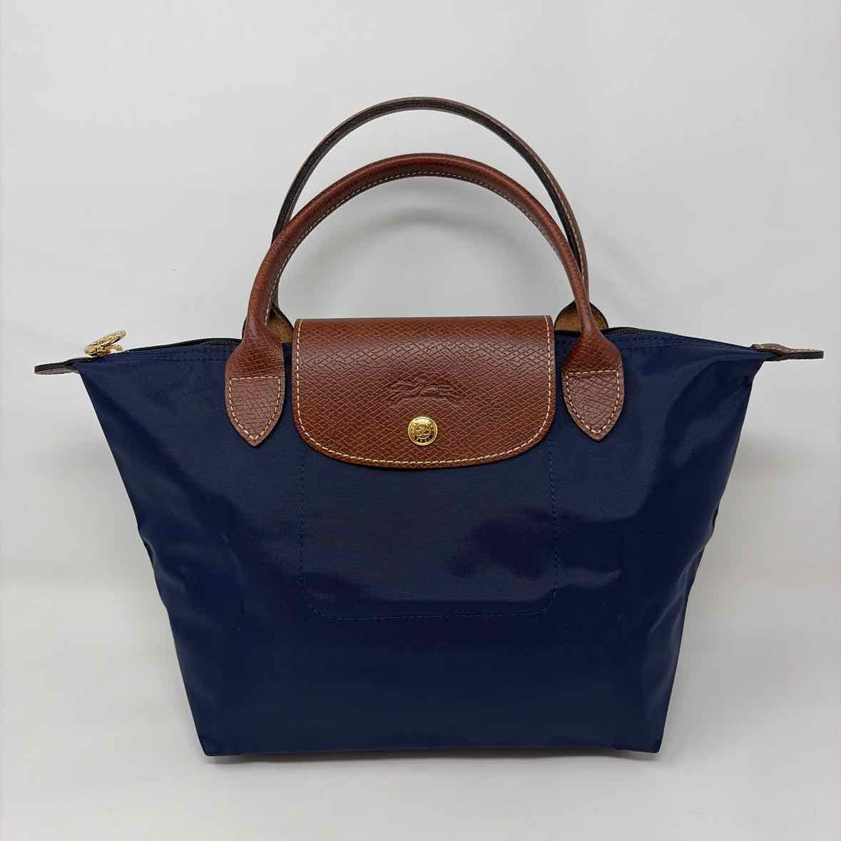 Pre-Owned Longchamp Navy Nylon Handbag