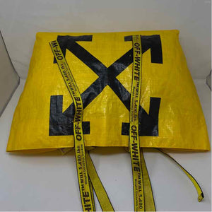 Pre-Owned Off White Yellow Plastic Designer Handbag