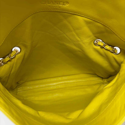Pre-Owned Chanel Chartreuse Leather Designer Handbag