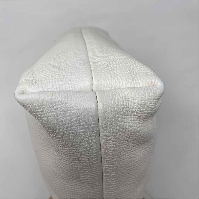 Pre-Owned Burberry White Leather Designer Handbag