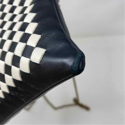 Pre-Owned Bottega Veneta Black/White Leather Designer Handbag